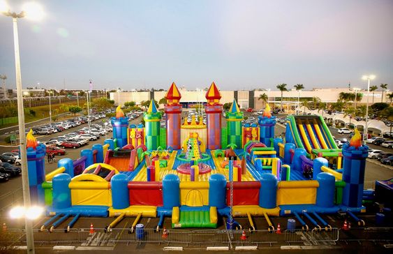 Aluguel de brinquedos para festas: Você sabia que isso pode transformar a sua celebração?